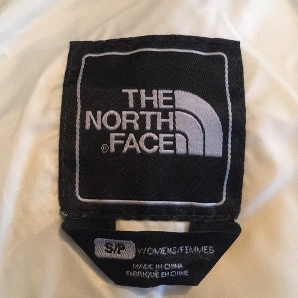 The North Face 550 Down Jacket. - Picture 9 of 14